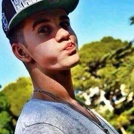 JUSTIN Fallow me PLS Banda fly e vida amooo mc Biel o vida