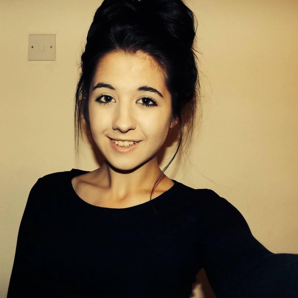 Hey hey! I'm Phoebe. Addicted to 5SOS, The Vamps and One Direction.
