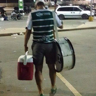 abogado, “cuasi notario”, amante del Santos laguna, de los viajes y de la parrilla!!! soy un chico normal para unos y muy interesante casi para todos!!!