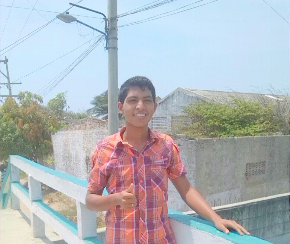 Soy Anderson tengo 17 años y vivo en barranquilla me dedico a Agradar a Dios y obedecer sus pensamientos, estudio en 11 grado ya falta poco para entrara la U Y