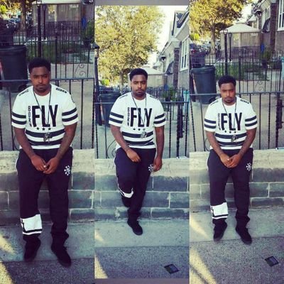 Official Page...
Philly/Carolina Vs Everybody
Determination+Opprotunity=Success™
New Single Gettin On Click The Link
http://t.co/T3MYwm6qIP…