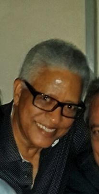 Diplomático ☆ Político ☆ Comunicador ☆ Hombre de Negocios