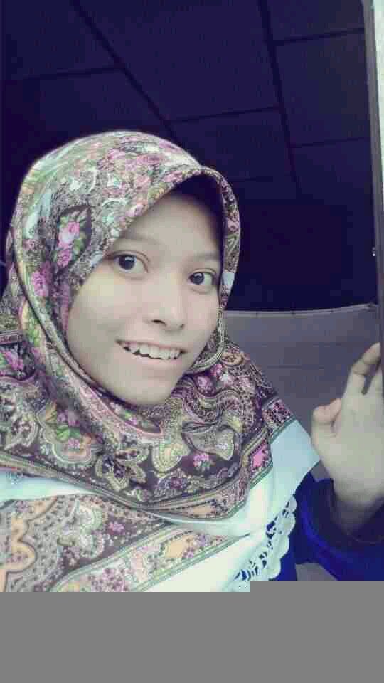 Anisfarrxh's profile picture. Study hard for change my life..Pt3 is over but SPM is coming soon.. sixteen years old :').. I'm not single because ALLAH is always have to me :).. Study first,L