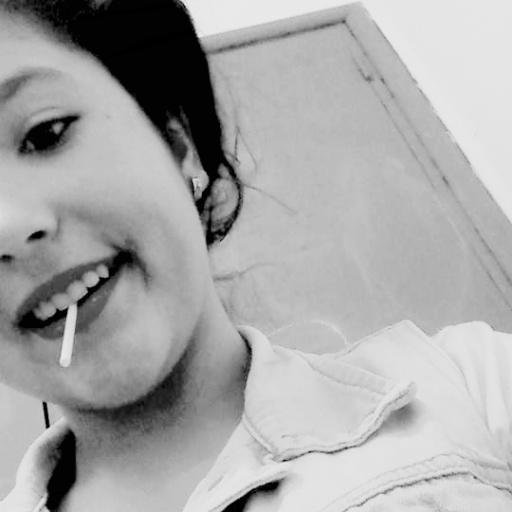 Holaaa *-*
Soy de boca simpatisante de edlp 
Me gusta jugar al futbol y a la pley 
qsy seguime, te sigo, nos segimos :3 *-*