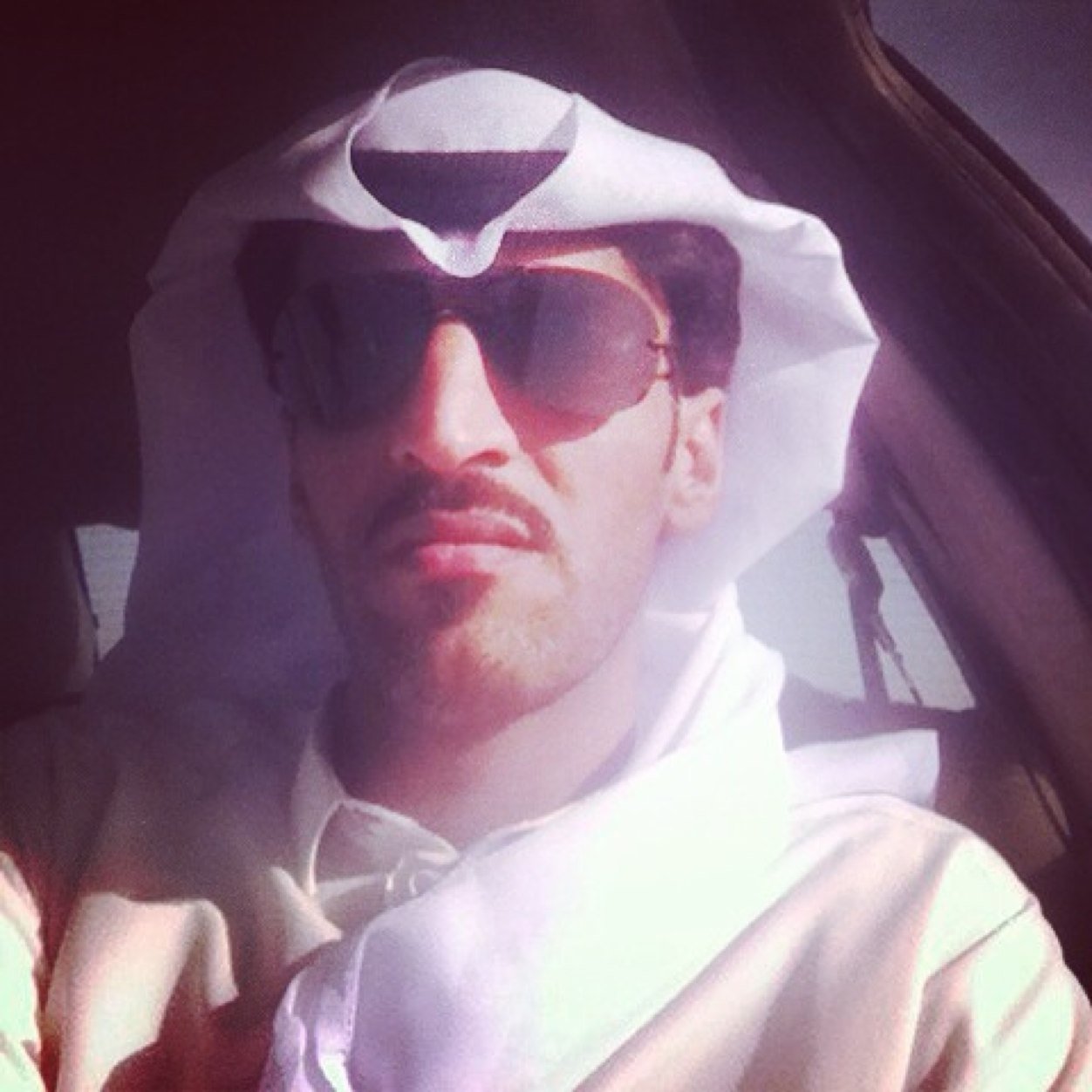 الياء صمتنا الصمت رأس الحكمه والياء تكلمنا .. نعرف انقول وان استمعنا مانطيع الغاوي معنا عقول وناخذ المعقول0552263558اتشرف في تواجدكم. جميع. ✌✌✌✌✌✌