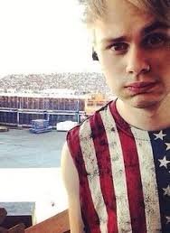 CRAZY FAN 5SOS.I Follow Back 100%