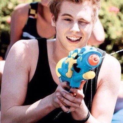 MAKESIRENSPLS's profile picture. VAO NO @FAMYSIRENS LA ELES ESTAO EXPLICANDO TUDO