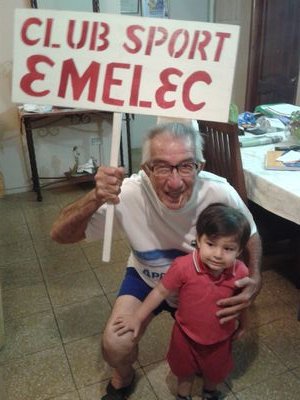 tititandrade's profile picture. 