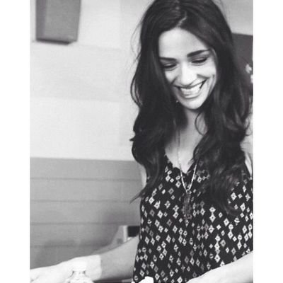 everybody knows that I'm a mess I'm crazy