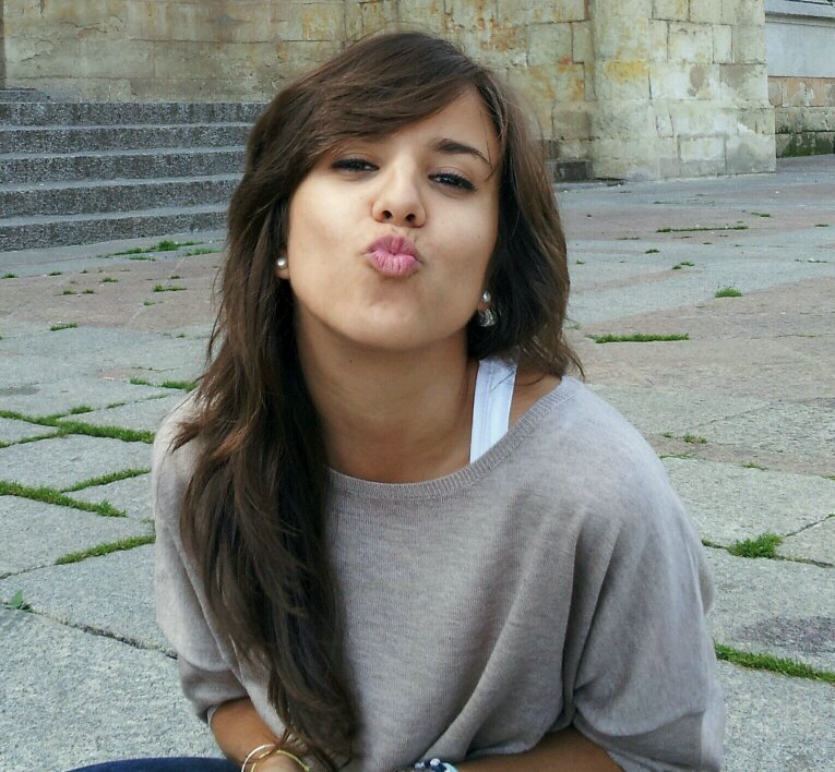 MartaGzJz's profile picture. Live well, laugh often, love always