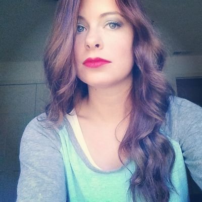 aer_shantelle's profile picture. Hooters Girl & future Dentist ♤♡♢♧