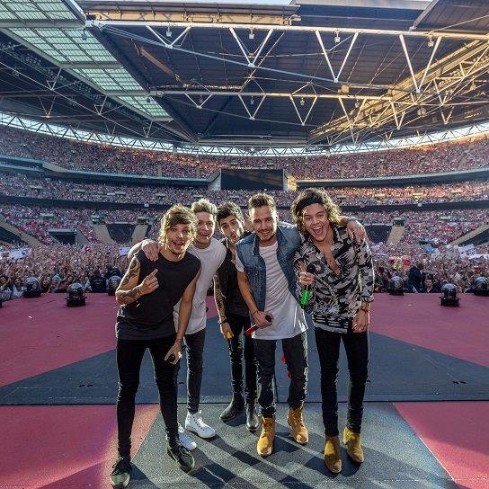 1Dparaguayos01's profile picture. One Direction In Py #1DPy
Aca solo actualizo cuando hay bardo o algo - All the Love - M 

IG: Mai.hxrxn