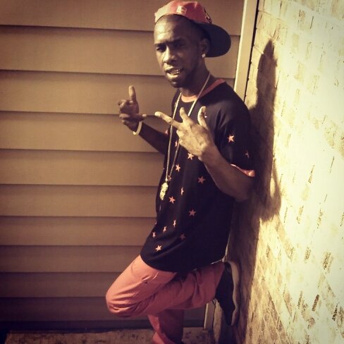 IMA KEEP DATT SHIT REAL NO MATTER WATT,EVEN DOEE I KNO U FUCK NIGGAS N SLIMEY HOES CREEP AF....#HIGHLIFE....#KUSHONLY.....#STREET LIFE ENT
