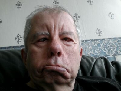 retired, formerly of silverton devon and ayr, atrshire. graduate university of strathclyde, joint honours, economic and social history, modern histoty. widower,