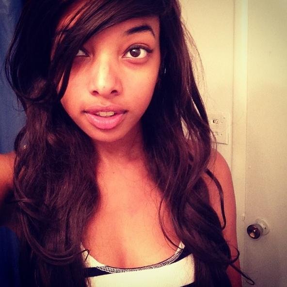 EvalynSin's profile picture. Seventeen. Instagram: EvalynSin VideoGames . Anime . Pizza