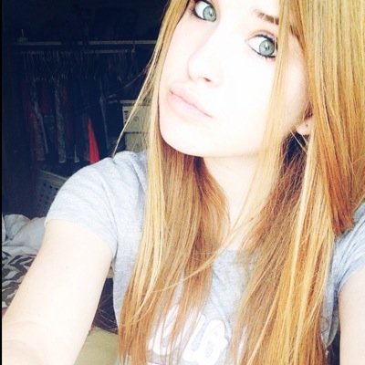 ❌My names Lauren❌And I just love 5sos. And I'll be fangirling a lot on here.