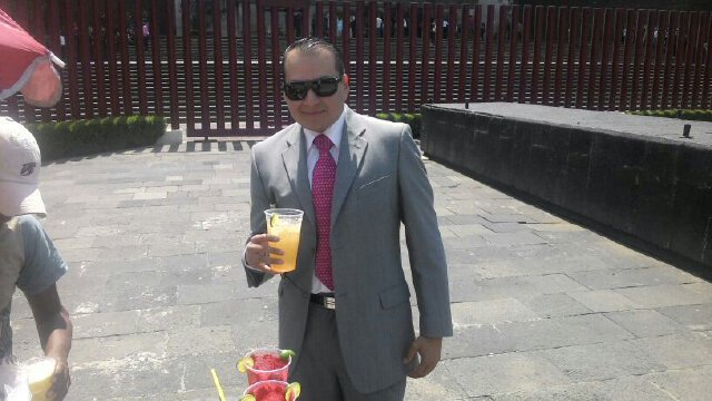 edward_palma's profile picture. Abogánster, amo y disfruto la vida, se me antoja ... lo hago!!! #BBM LBDT14