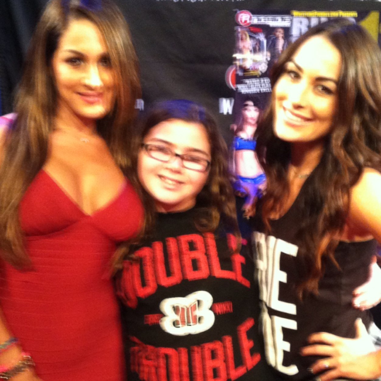 Ig: wwe_divas_mylife_bellas Total divas ❤️ supporting wwe divas❤️ met bellas 10/4/14 and Paige 10/3/15❤️❤️❤️-best days of my life ❤️