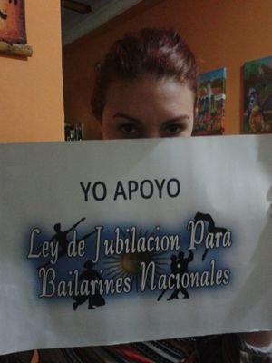 Bailarina y profesora de danzas folkloricas, tango y bailes de salon
Amante incansable y estudiante eterna del arte en todas sus facetas