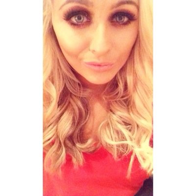 andreawoods3's profile picture. Fashionably not giving a fuck since 1990.