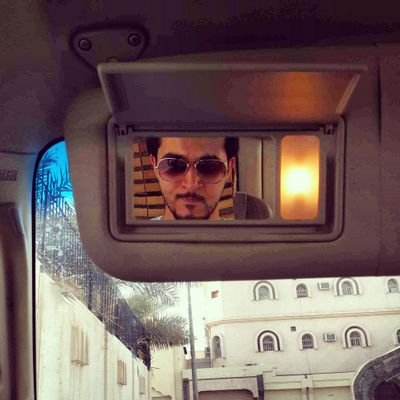 لأيمكن أن تجتمع البساطة بالثقة لتنتج شخص يتسم بالأخلاق فالأناقة الحقيقية والكمال العقلي بأن يكون الإنسان باهض الكرامة حليم النفس غني بالأخلاق