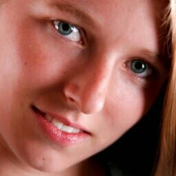 estefi22_91's profile picture. El fin de mi esperanza será el principio de mi muerte.  Vive el momento, la felicidad no es un estado de animo permanente.