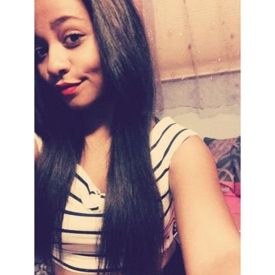 4'11 & you girls still look up to me ♚