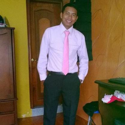 Licenciado en Informática y Medios Audiovisuales.   Técnico en Administración Empresarial sistematizada.