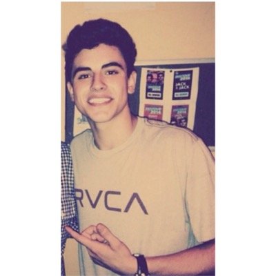 free follow from @johnsonirvana! follow that account instead of this one, please thanks ily :)