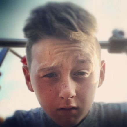 LeeStrongg00's profile picture. I'm an arsenal supporter #COYG,follow me I'll follow you back☺