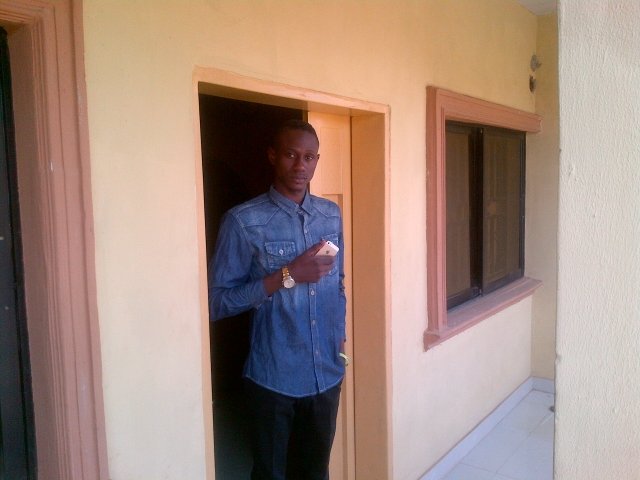 “1 of my motivation in life is 2 B a billionaire am workin hard to be as possible as I can, dat's D goal in life, dat's what I live 4”