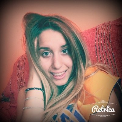 Dicen que vivo la vida bailando, y esque la vida se vive cantando. Porque el baile es un estilo de vida. ~ HakunaMatata.