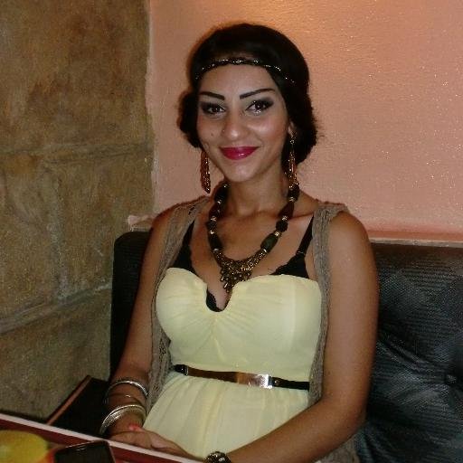 Hello I am a 20 year old Tunisian girl,  Previously been a model in wedding, make up and bikini.
