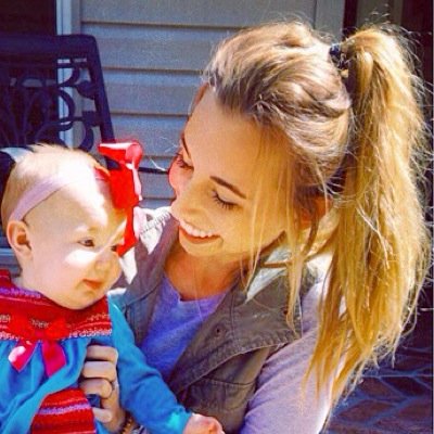 enil_edaMBrown's profile picture. smile.