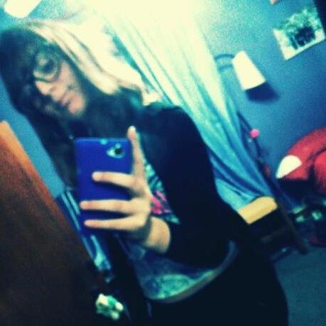 Holasss ahno aguante Disney(? na mentira http://t.co/BRgpBcvSRX http://t.co/uwCOrzstth https://t.co/otsGxNzBjA
