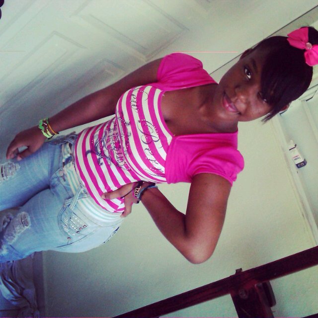 love_cheli's profile picture. Amo comer , leer $: bailar , reírme , ver muñequitos , ayudar a los demás