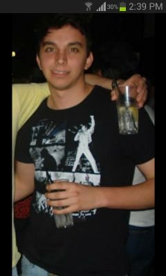 Estudiante de Lic. Relaciones Del Trabajo en la  UBA .Trabajando para la JuventudProSi .
Trota Mundos!