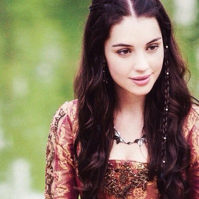 This is a free follow from @poseykidney so go on and follow her