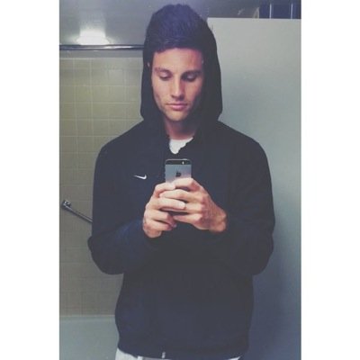 Follow @AdamftNolan bc she gave you this free follow & she follows back :-)) ♡