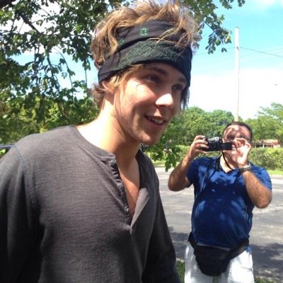 follow @nightdriveirwin