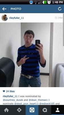 rileyfuller86's profile picture. 
