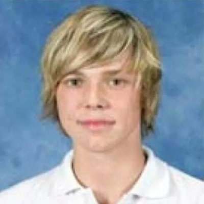You just got a free follow! Go follow @gabbiomg and RT this link!! https://t.co/qiA4TyIEm0