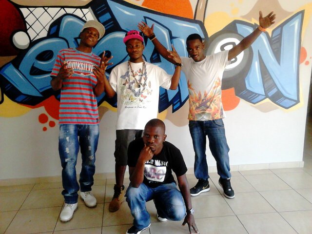 Chase__SA's profile picture. Rapper | Undecieveble | Unsponsored | Unsigned | On The MIC iam Unbeliveble | http://t.co/3ZTnrPGhaq