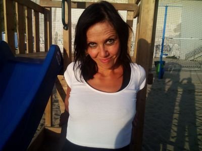 DauriaEster's profile picture. 