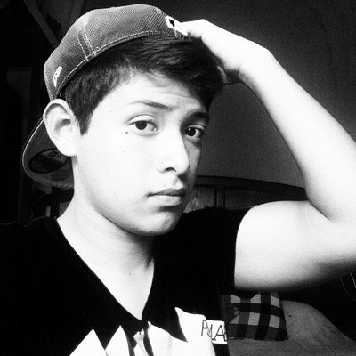 Austin Mahone  , La vida hay que disfrutarla  al maximo  siganme y seran mas guapos(as) que hoy pero no que mañana