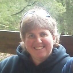 Hi There!!! I'm a Proud Mom to 4, I LOVE Football, Hockey, Boy Scouts, OA and my Job!