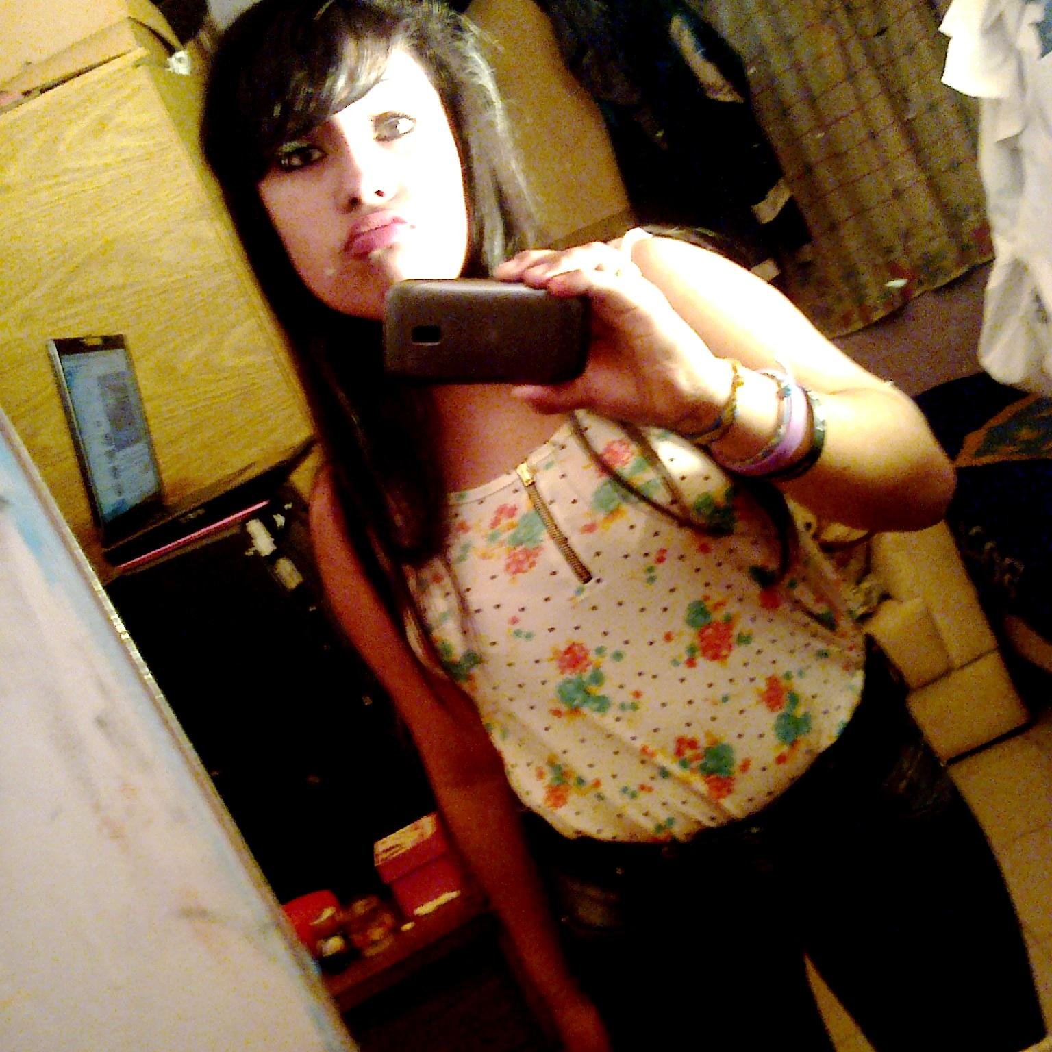 Hola:) Soy Yuli:3
 Soy Del Equipo Mas Grande Boca Juniors3 Mi Unico Amor.. Ah Si Me Seguis Te Sigo:)