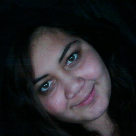 I'm 18 Like to be weird and I love food!!!