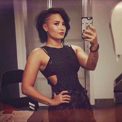 Demi Lovato got me through this.. I love her more than life.. My personal account is @feminsimohwow #ProjectLG *recovered* suffering with Depression