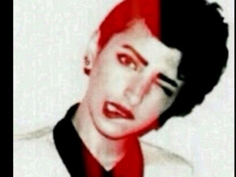 دخيل عيونك الحلوين،لا مرك حزن من غيري لا تبكين.
